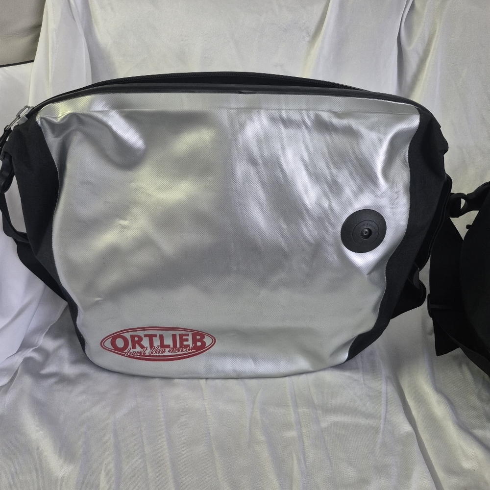 ORTLIEB Messenger Courier Duffle Waterproof German Bag 16"x14"x7" Silver/Black